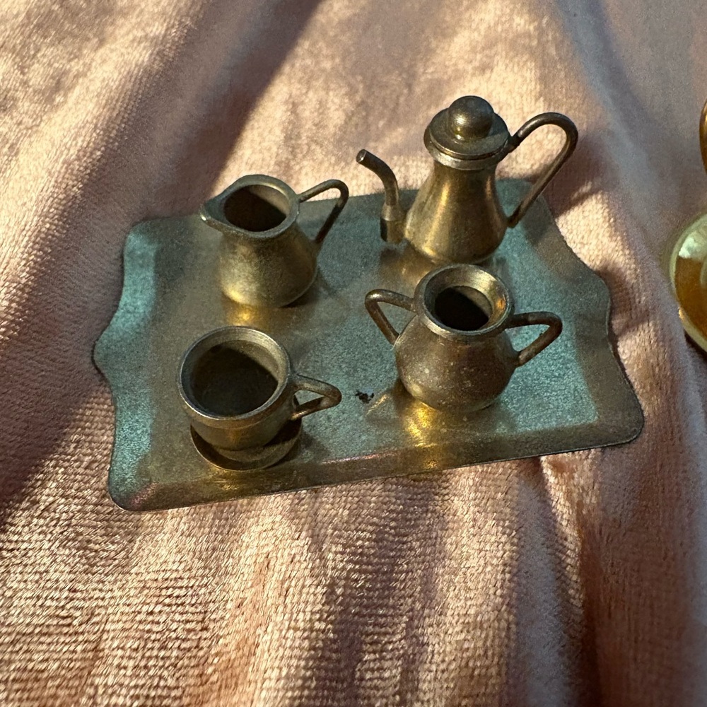 2 Miniature Tea Coffee Sets Metal Vintage - Picture 3 of 5